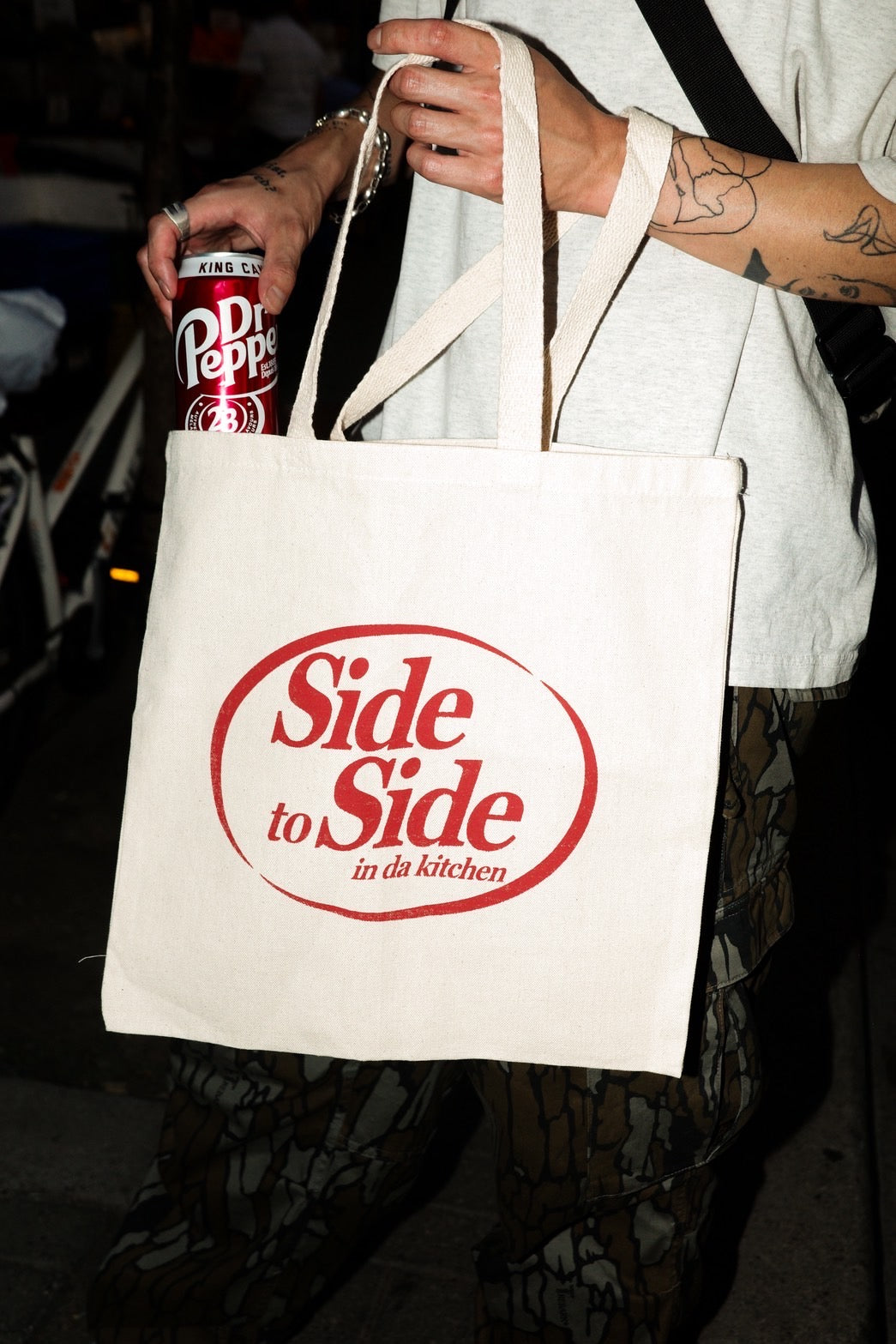 Side to side in da kitchen "Dr.OG" Natural tote
