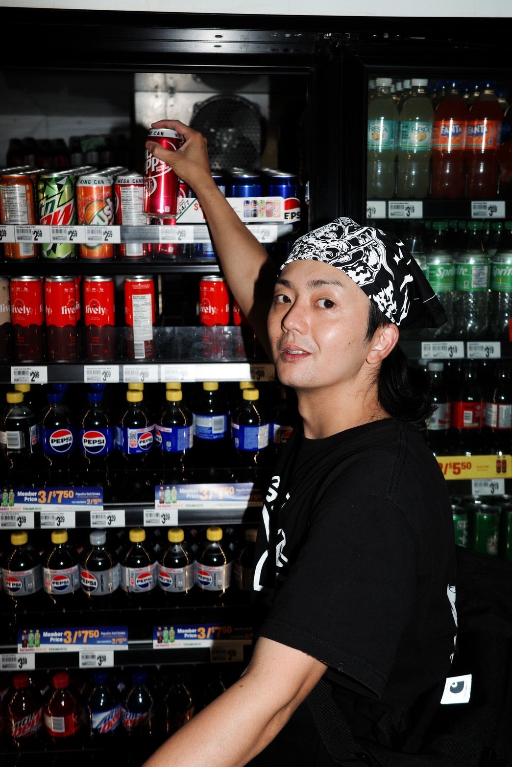 Side to side in da kitchen “Dragon” Bandana Black/White